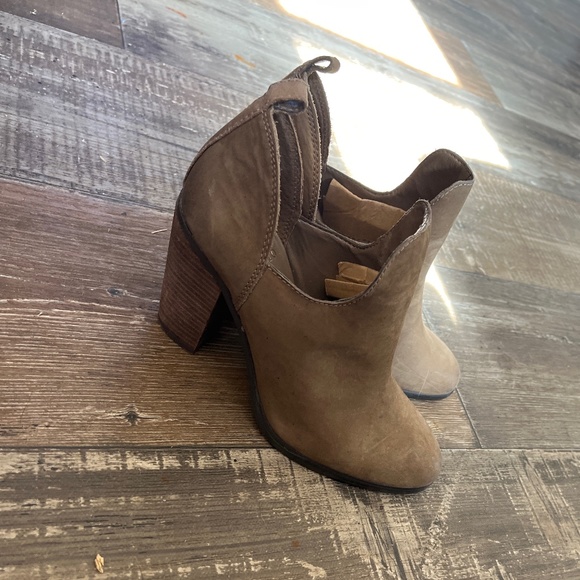 Vince Camuto | Shoes | Vince Camuto Booties | Poshmark